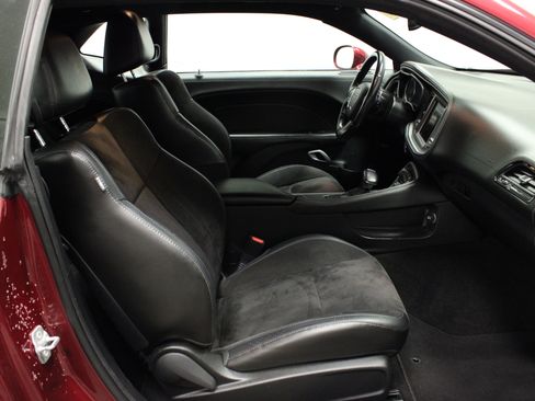 Used 2021 Dodge Challenger GT w/ Plus Package image 13