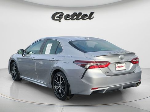 Used 2023 Toyota Camry SE image 6