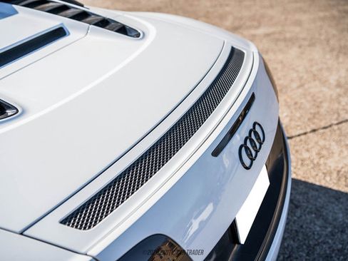 Used 2015 Audi R8 V8 w/ Full Leather Package image 87