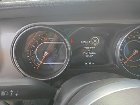 Used 2021 Jeep Wrangler Unlimited Sahara image 23