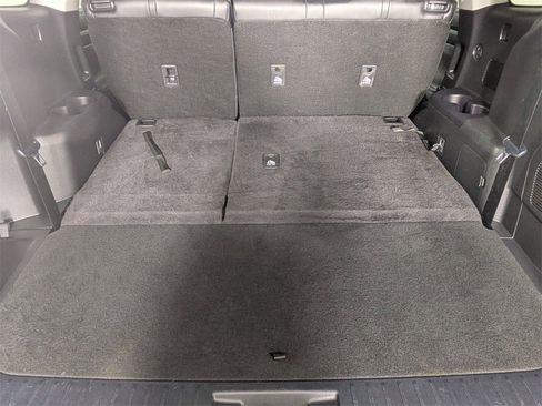 Used 2023 Toyota Highlander XLE image 28