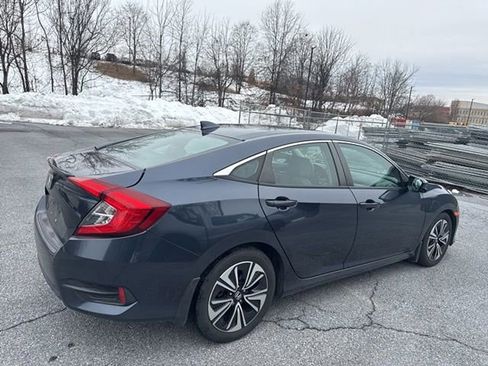 Used 2017 Honda Civic EX-L image 4
