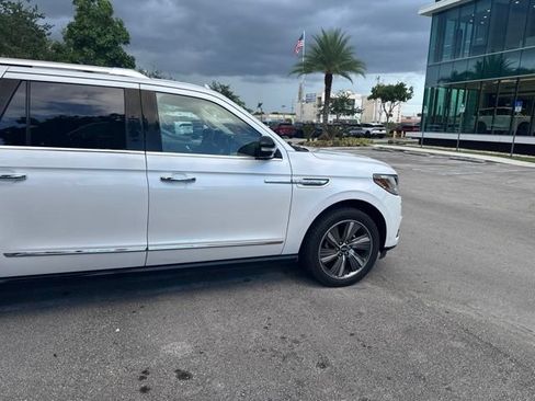 Used 2019 Lincoln Navigator L Reserve w/ Cargo Package AWD/4WD image 2