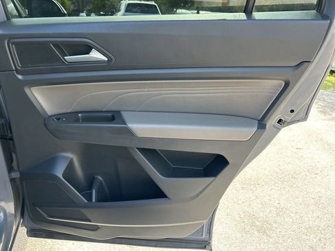 Used 2022 Volkswagen Atlas Cross Sport SEL R-Line image 40