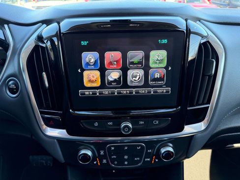 Used 2019 Chevrolet Traverse LT image 27