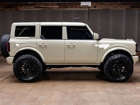 Used 2026 Ford Bronco Outer Banks AWD/4WD image 11