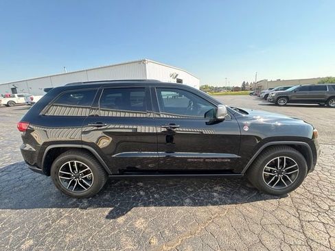 Used 2019 Jeep Grand Cherokee Trailhawk w/ Trailhawk Luxury Group AWD/4WD image 6