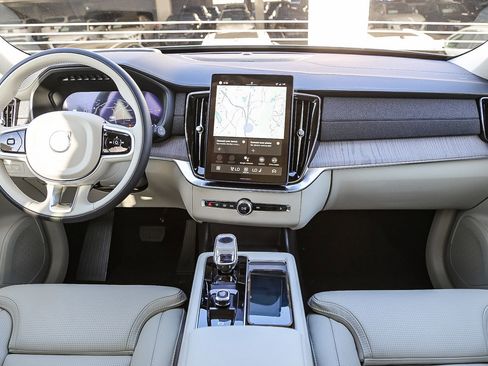 New 2026 Volvo XC90 T8 Ultra w/ Protection Package Premier AWD/4WD image 12
