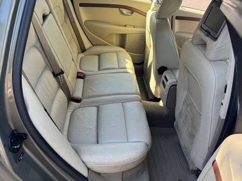 Used 2010 Volvo XC70 3.2 image 33