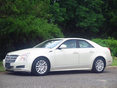 Used 2011 Cadillac CTS Luxury AWD/4WD image 1