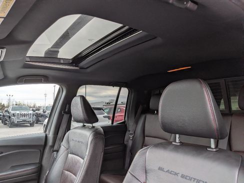 Used 2023 Honda Ridgeline Black Edition image 12
