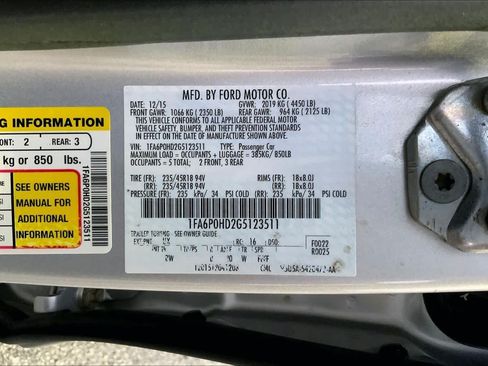 Used 2016 Ford Fusion SE w/ Equipment Group 202A FWD image 31