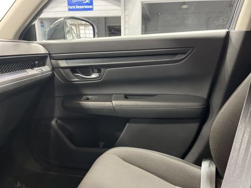 Used 2023 Honda CR-V LX image 18