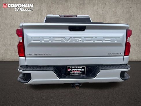 Used 2021 Chevrolet Silverado 1500 Custom AWD/4WD image 4