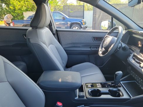 Used 2026 Subaru Outback Limited AWD/4WD image 10