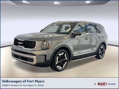 Used 2024 Kia Telluride EX w/ EX Captain's Chair Package