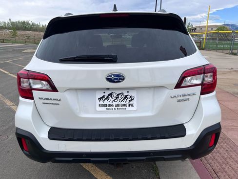 Used 2018 Subaru Outback 3.6R Touring w/ Popular Package #3 AWD/4WD image 6