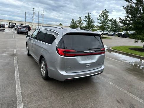 Used 2021 Chrysler Pacifica Limited FWD image 17