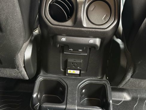 Used 2020 Jeep Gladiator Rubicon AWD/4WD image 28
