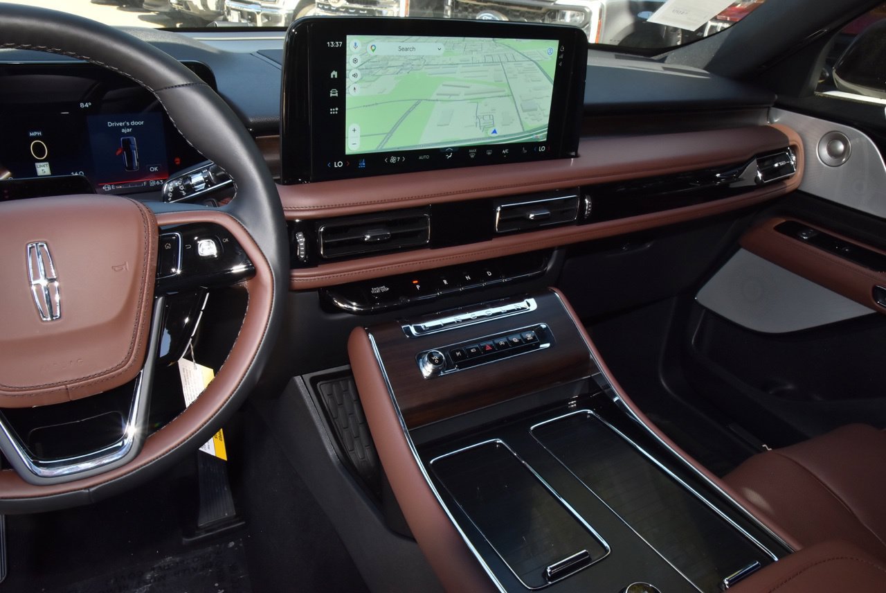 New 2027 Lincoln Aviator Reserve AWD/4WD image 28