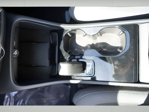 New 2025 Volvo EX40 Core w/ Climate Package image 16