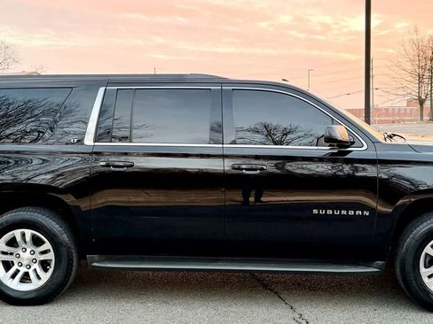 Used 2015 Chevrolet Suburban LT image 5