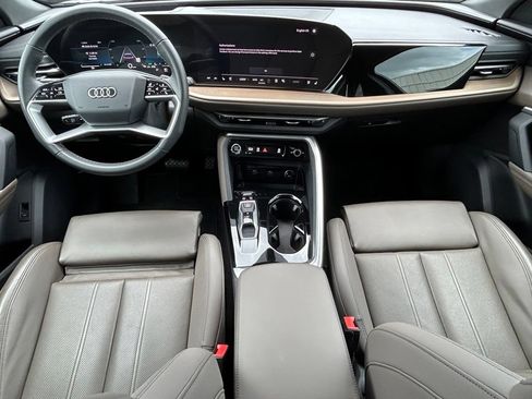 Used 2025 Audi Q5 Premium Plus AWD/4WD image 10