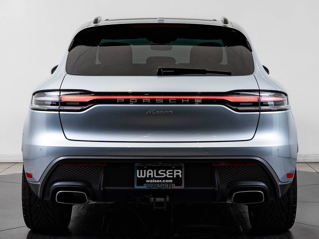 Used 2024 Porsche Macan AWD/4WD image 7