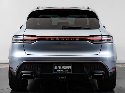 Used 2024 Porsche Macan AWD/4WD image 7