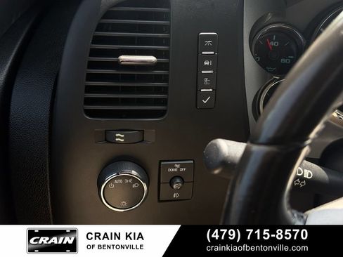 Used 2011 Chevrolet Silverado 1500 LT w/ Texas Edition RWD image 10
