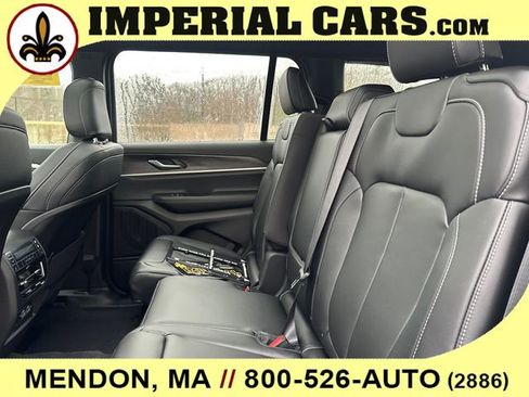 New 2025 Jeep Grand Cherokee L Limited w/ Black Appearance Package AWD/4WD image 19
