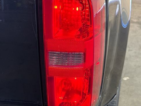 Used 2018 Chevrolet Colorado Z71 image 30