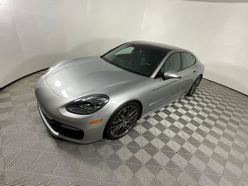 Used 2022 Porsche Panamera Platinum Edition image 9