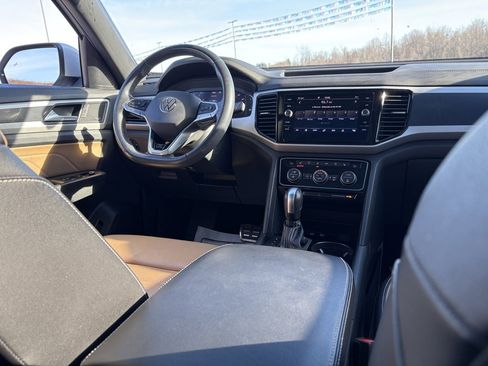 Used 2022 Volkswagen Atlas Cross Sport SEL Premium R-Line image 27