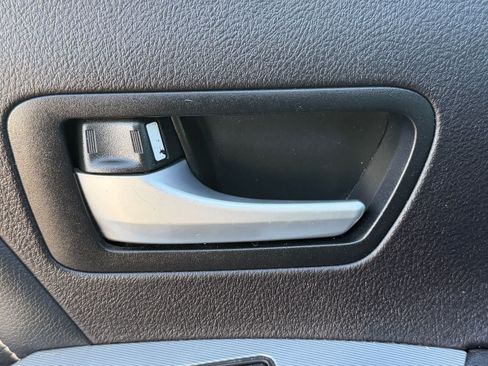 Used 2015 Toyota Sienna SE Premium FWD image 16