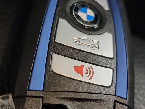 Used 2018 BMW 340i xDrive Sedan AWD/4WD image 32