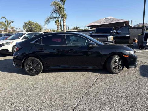 Used 2018 Honda Civic EX image 2