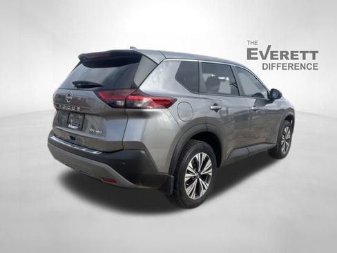 Used 2023 Nissan Rogue SV image 11