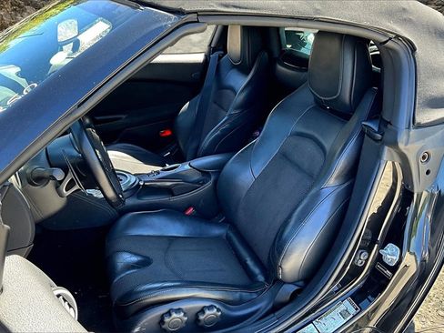 Used 2014 Nissan 370Z Touring w/ Sport Package image 23