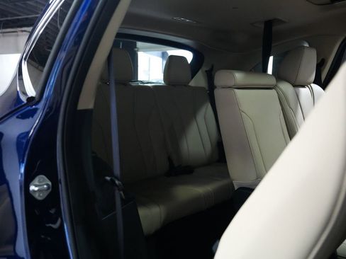 Used 2023 Acura MDX SH-AWD image 33