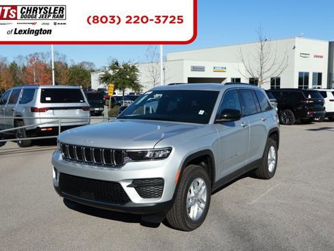 New 2025 Jeep Grand Cherokee Laredo X image 1