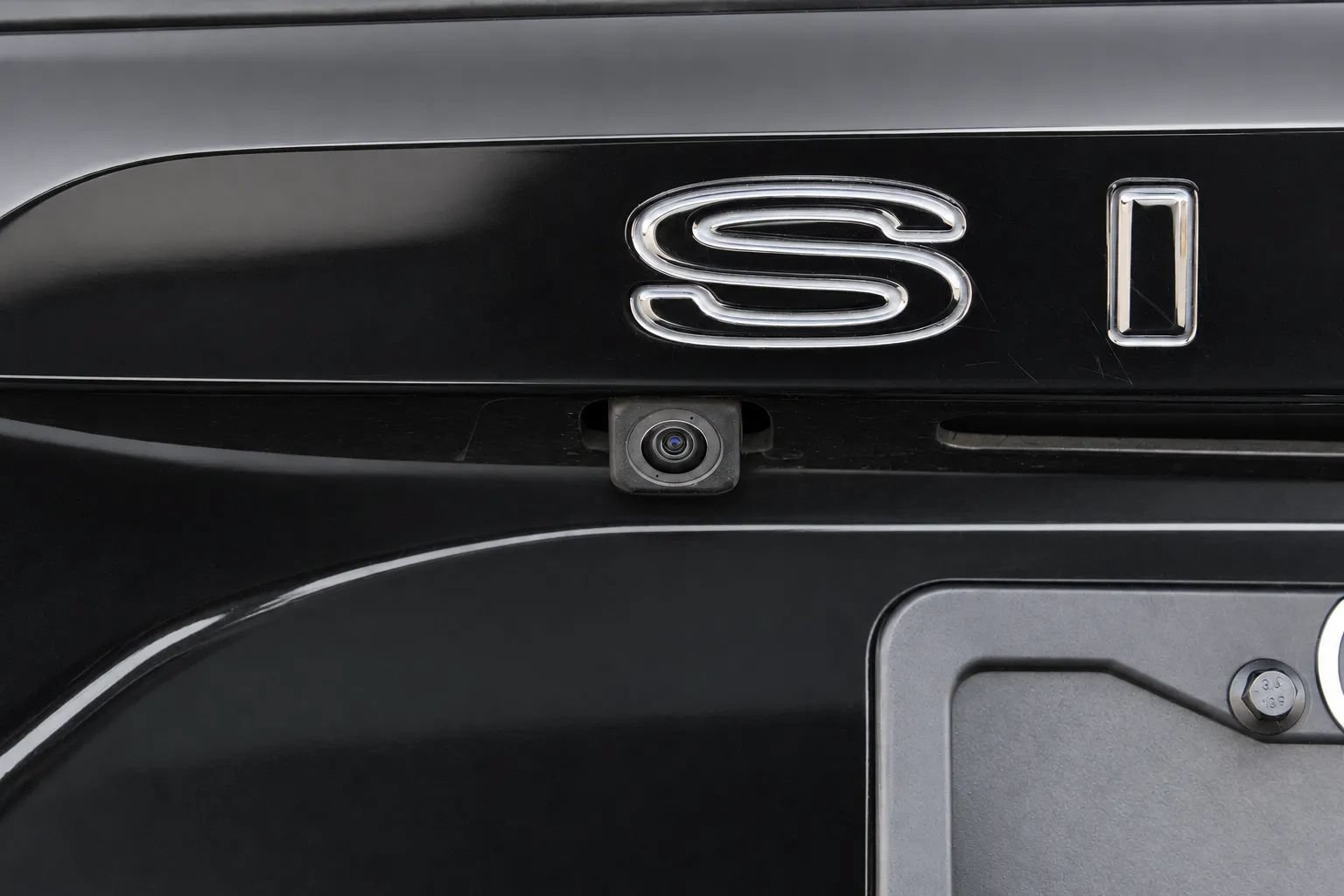 Used 2018 Toyota Sienna LE w/ Carpet Mat Package FWD image 7