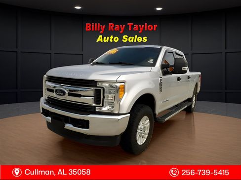 Used 2017 Ford F250 XLT image 1