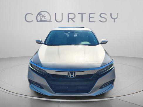 Used 2018 Honda Accord Touring image 8