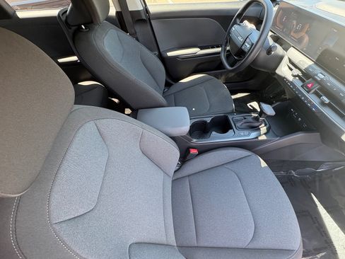 Certified 2025 Kia K4 FWD image 12