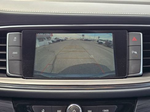 Used 2019 Buick Enclave Essence AWD/4WD image 30