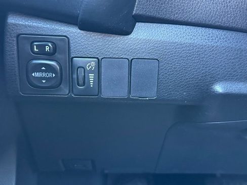 Certified 2018 Toyota Corolla LE w/ Carpet Mat Package (TMS) image 26