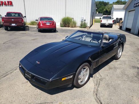 Used 1989 Chevrolet Corvette Convertible RWD image 18