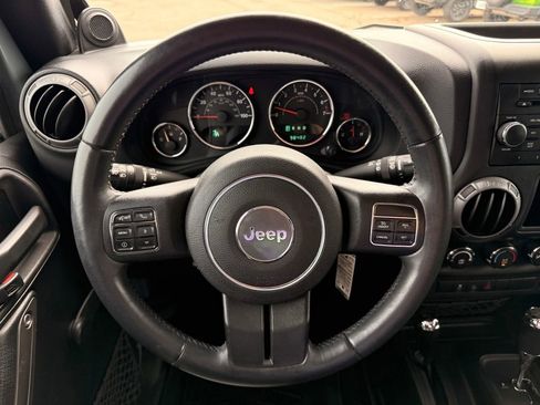 Used 2014 Jeep Wrangler Sport w/ Connectivity Group AWD/4WD image 23