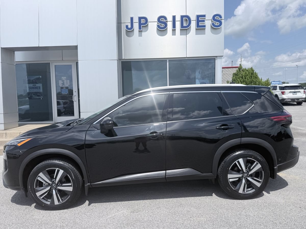 Used 2024 Nissan Rogue SL w/ SL Premium Package FWD image 4